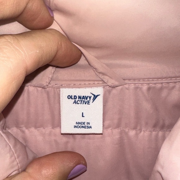 Old Navy packable jacket NWOT - Picture 2 of 3